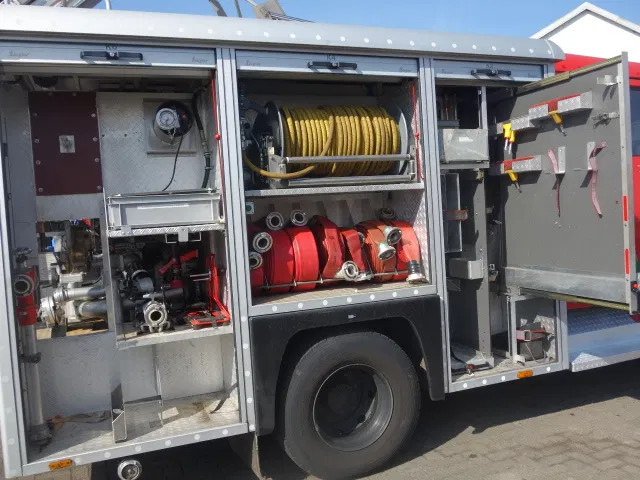 MAN 15 224-with winch 2500liter water tank,ziegler pomp - Vatrogasni kamion: slika 3 MAN 15 224-with winch 2500liter water tank,ziegler pomp - Vatrogasni kamion: slika 3