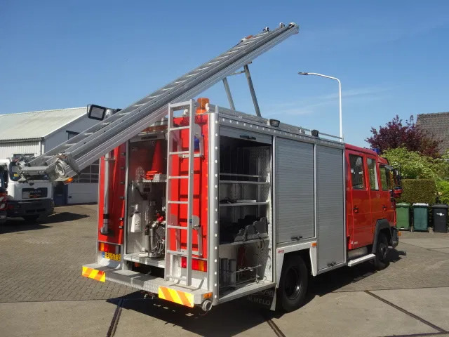 MAN LE 220C GODIVA POMP 2000 LITER TANK,MANUAL GEARBOX - Vatrogasni kamion: slika 4 MAN LE 220C GODIVA POMP 2000 LITER TANK,MANUAL GEARBOX - Vatrogasni kamion: slika 4
