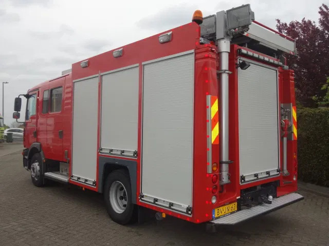 MAN TGM 15.290 15-280 BOMBEROS FIRE TRUCK, 3000 LITER PER MIN - Vatrogasni kamion: slika 3 MAN TGM 15.290 15-280 BOMBEROS FIRE TRUCK, 3000 LITER PER MIN - Vatrogasni kamion: slika 3