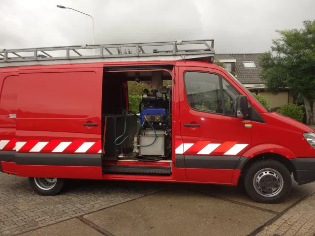 Mercedes-Benz 516CDI met hogedrukspuit 250 bar - Furgon: slika 2 Mercedes-Benz 516CDI met hogedrukspuit 250 bar - Furgon: slika 2