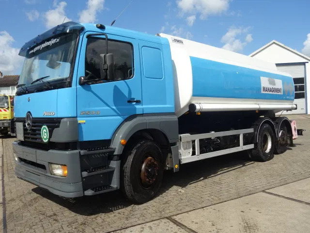 Mercedes-Benz ATEGO 2533 6X2 18500 LITER,MANUAL GEARBOX,ARCO - Kamion cisterna: slika 2 Mercedes-Benz ATEGO 2533 6X2 18500 LITER,MANUAL GEARBOX,ARCO - Kamion cisterna: slika 2
