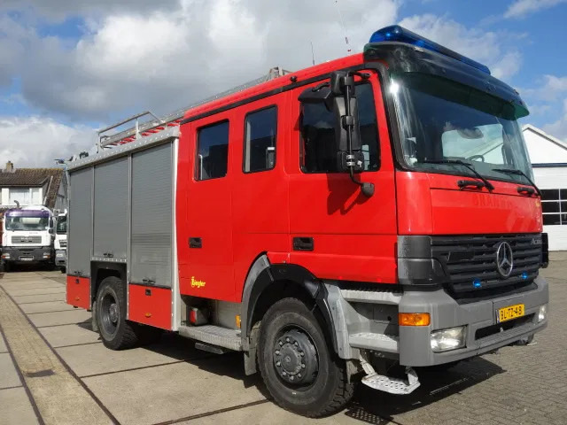 Mercedes-Benz Actros 1831 4X4 ZIEGLER BOMBEROS POMP,2500 L TANK - Vatrogasni kamion: slika 2 Mercedes-Benz Actros 1831 4X4 ZIEGLER BOMBEROS POMP,2500 L TANK - Vatrogasni kamion: slika 2