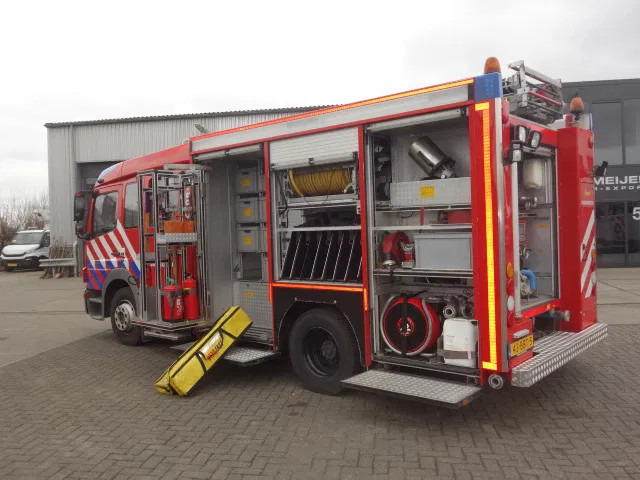 Vatrogasni kamion Mercedes-Benz Atego 1426 ZIEGLER 2000 LITER EURO 5: slika 10