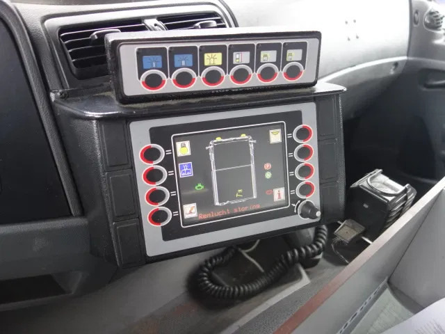Vatrogasni kamion Mercedes-Benz Atego 1426 ZIEGLER 2000 LITER EURO 5: slika 16