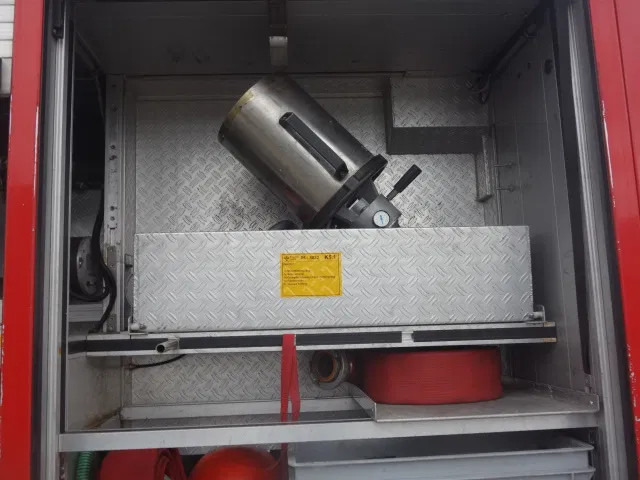 Vatrogasni kamion Mercedes-Benz Atego 1426 ZIEGLER 2000 LITER EURO 5: slika 12