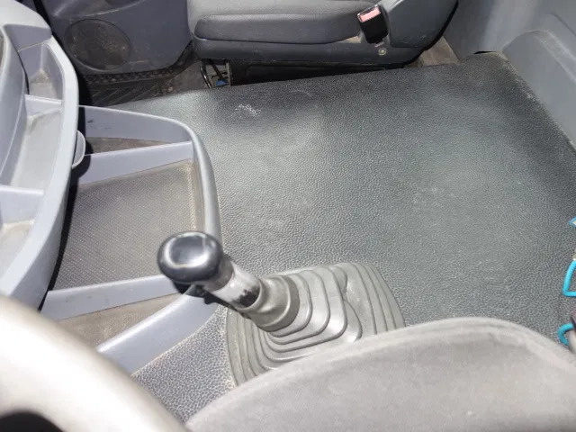 Mercedes-Benz Axor 3243 8X4 - Istovarivač: slika 5 Mercedes-Benz Axor 3243 8X4 - Istovarivač: slika 5