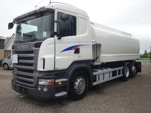 Scania R380 6X2 19200 LITER TANK,MANUAL GEARBOX - Kamion cisterna: slika 2 Scania R380 6X2 19200 LITER TANK,MANUAL GEARBOX - Kamion cisterna: slika 2