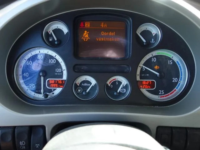 DAF XF 105.460 zf intarder - Tegljač: slika 3 DAF XF 105.460 zf intarder - Tegljač: slika 3