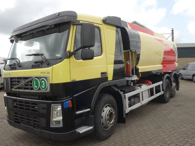 Volvo FM 12 18500liter tank,AIRCO,MANUAL GEARBOX - Kamion cisterna: slika 1 Volvo FM 12 18500liter tank,AIRCO,MANUAL GEARBOX - Kamion cisterna: slika 1