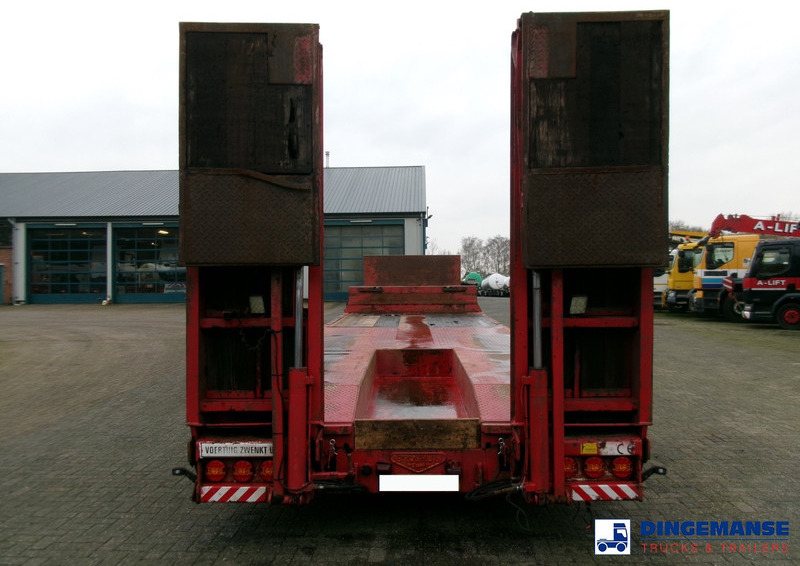 Broshuis 3-axle semi lowbed trailer 45t + ramps - DAMAGED - Niska poluprikolica za prevoz: slika 5 Broshuis 3-axle semi lowbed trailer 45t + ramps - DAMAGED - Niska poluprikolica za prevoz: slika 5