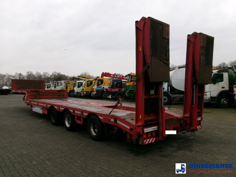 Broshuis 3-axle semi lowbed trailer 45t + ramps - DAMAGED - Niska poluprikolica za prevoz: slika 3 Broshuis 3-axle semi lowbed trailer 45t + ramps - DAMAGED - Niska poluprikolica za prevoz: slika 3