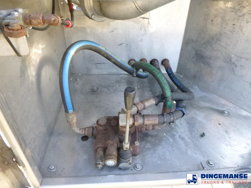 Poluprikolica cisterna Burg Food tank inox 30.3 m3 / 3 comp: slika 14 Poluprikolica cisterna Burg Food tank inox 30.3 m3 / 3 comp: slika 14