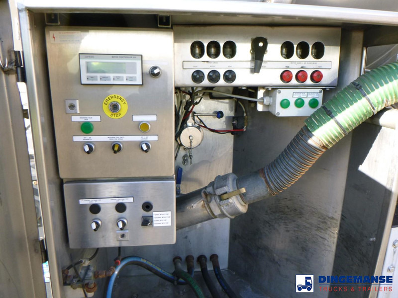 Poluprikolica cisterna Burg Food tank inox 30.3 m3 / 3 comp: slika 10 Poluprikolica cisterna Burg Food tank inox 30.3 m3 / 3 comp: slika 10