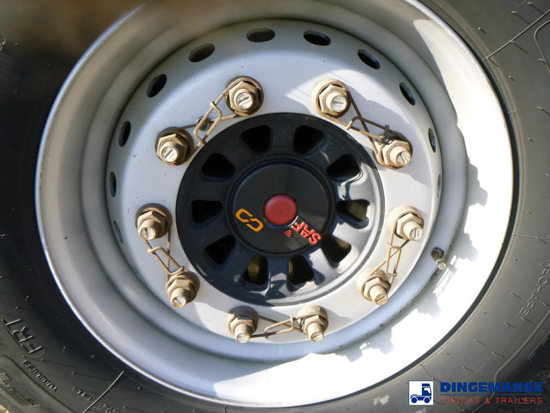 Poluprikolica cisterna Burg Food tank inox 30.3 m3 / 3 comp: slika 6 Poluprikolica cisterna Burg Food tank inox 30.3 m3 / 3 comp: slika 6