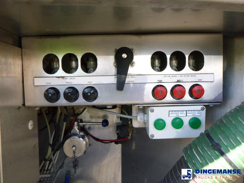 Poluprikolica cisterna Burg Food tank inox 30.3 m3 / 3 comp: slika 11 Poluprikolica cisterna Burg Food tank inox 30.3 m3 / 3 comp: slika 11