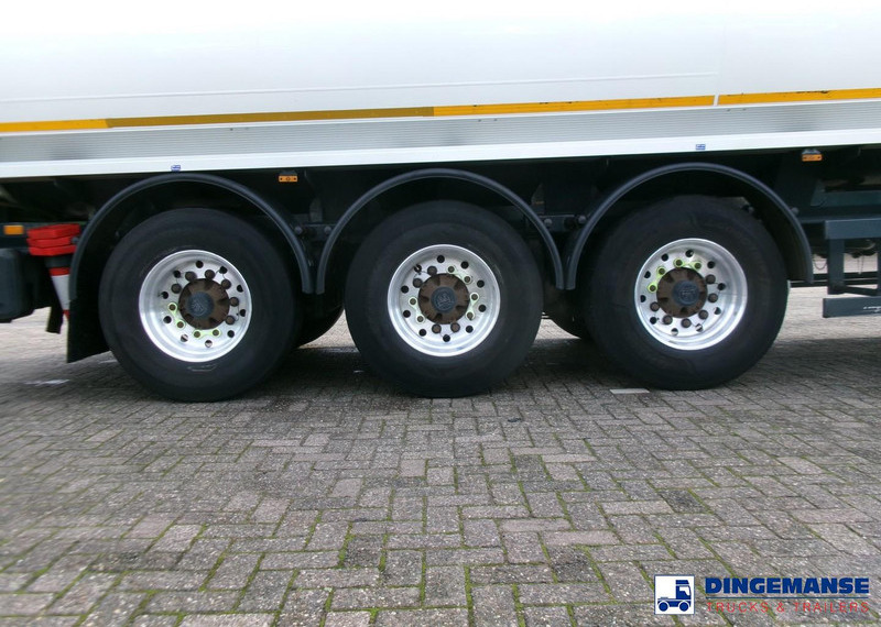 COBO Fuel tank alu 44.7 m3 / 6 comp - Poluprikolica cisterna: slika 5 COBO Fuel tank alu 44.7 m3 / 6 comp - Poluprikolica cisterna: slika 5