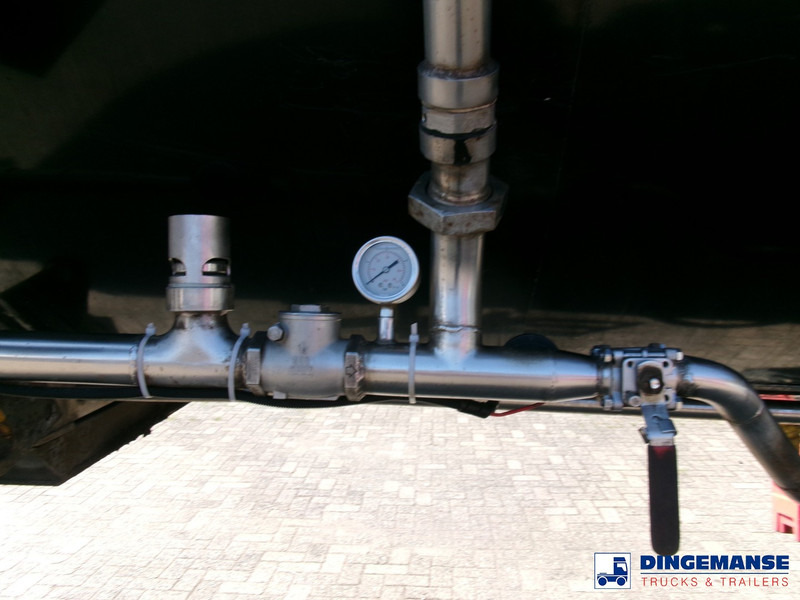 Clayton Bitumen tank inox 33 m3 / 1 comp + ADR - Poluprikolica cisterna: slika 5 Clayton Bitumen tank inox 33 m3 / 1 comp + ADR - Poluprikolica cisterna: slika 5