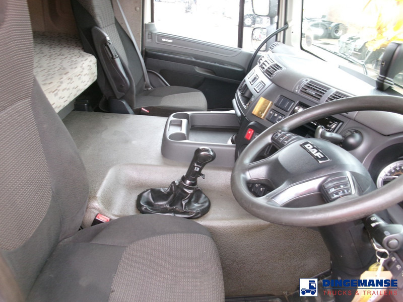 Interior photo 2: DAF CF 440 8x2 RHD + Hiab XS 477 E-6 HiDuo DAF CF 440 8x2 RHD + Hiab XS 477 E-6 HiDuo
