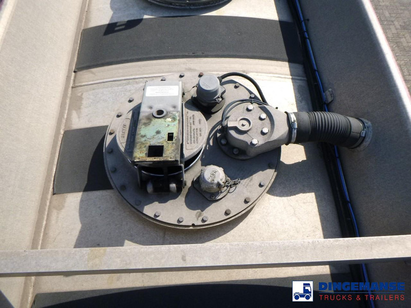 Poluprikolica cisterna Lakeland Fuel tank alu 42.8 m3 / 6 comp + pump: slika 19 Poluprikolica cisterna Lakeland Fuel tank alu 42.8 m3 / 6 comp + pump: slika 19