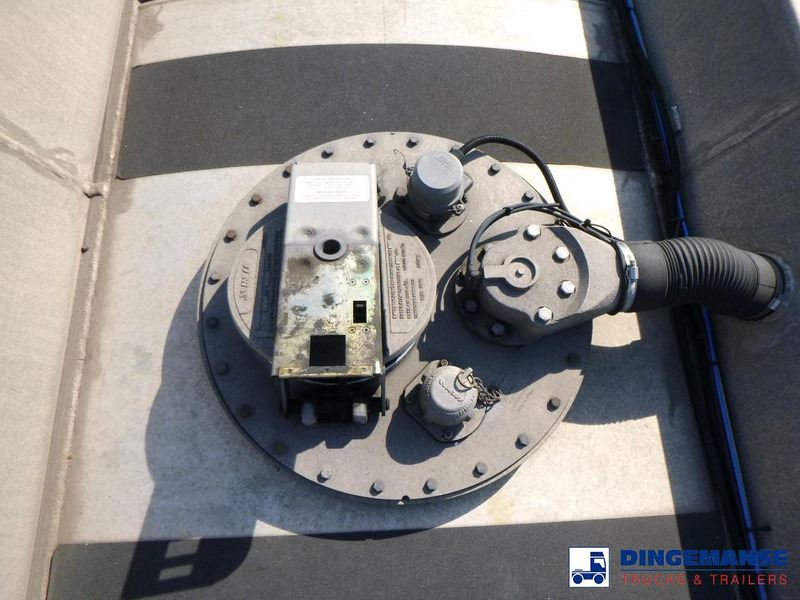 Poluprikolica cisterna Lakeland Fuel tank alu 42.8 m3 / 6 comp + pump: slika 17 Poluprikolica cisterna Lakeland Fuel tank alu 42.8 m3 / 6 comp + pump: slika 17