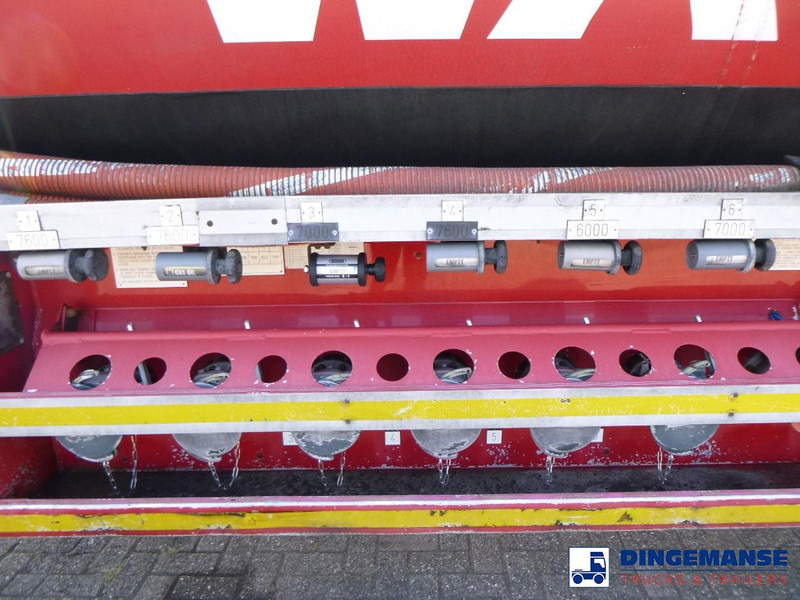 Poluprikolica cisterna Lakeland Fuel tank alu 42.8 m3 / 6 comp + pump: slika 8 Poluprikolica cisterna Lakeland Fuel tank alu 42.8 m3 / 6 comp + pump: slika 8