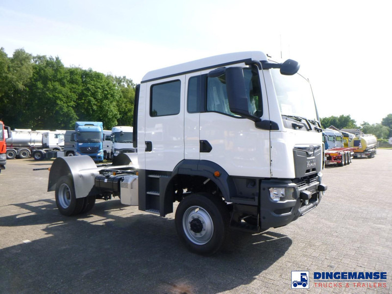 MAN TGM 13.320 4X4 BL chassis / new/unused - Kamion sa golom šasijom i zatvorenom kabinom: slika 2 MAN TGM 13.320 4X4 BL chassis / new/unused - Kamion sa golom šasijom i zatvorenom kabinom: slika 2