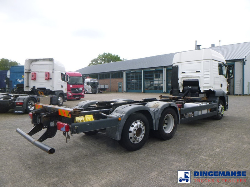 MAN TGS 26.360 Euro 5 6x2 chassis 20 ft + ADR - Kamion sa golom šasijom i zatvorenom kabinom: slika 4 MAN TGS 26.360 Euro 5 6x2 chassis 20 ft + ADR - Kamion sa golom šasijom i zatvorenom kabinom: slika 4