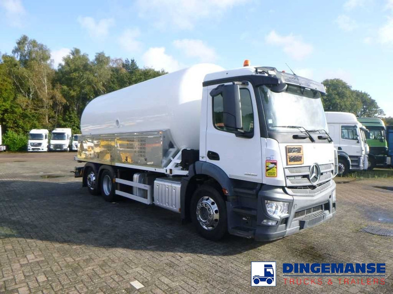 Mercedes-Benz Antos 2635 6x2 gas tank 28 m3 - Kamion cisterna: slika 2 Mercedes-Benz Antos 2635 6x2 gas tank 28 m3 - Kamion cisterna: slika 2