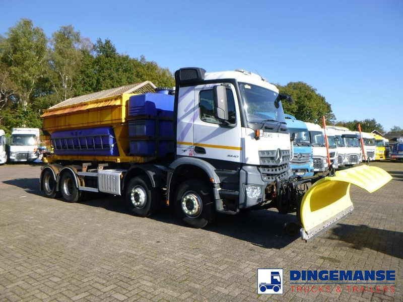 Mercedes-Benz Arocs 3240 8x4 RHD Schmidt snow plough / gritter - Vozilo za čišćenje snega: slika 2 Mercedes-Benz Arocs 3240 8x4 RHD Schmidt snow plough / gritter - Vozilo za čišćenje snega: slika 2