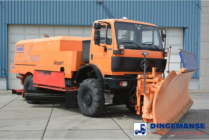 Mercedes-Benz SK 2031 4x4x4 Schmidt CJS9 airport sweeper snow plough - Vozilo za čišćenje snega: slika 1 Mercedes-Benz SK 2031 4x4x4 Schmidt CJS9 airport sweeper snow plough - Vozilo za čišćenje snega: slika 1