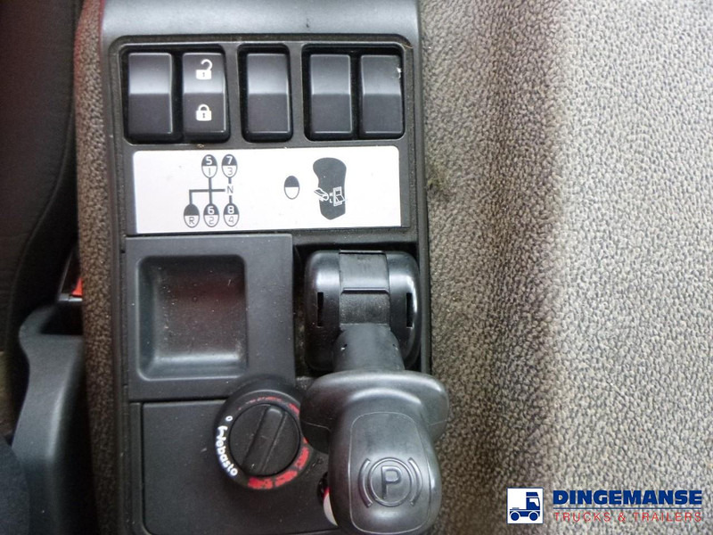 Kamion sa golom šasijom i zatvorenom kabinom Renault Kerax 380 DXI 4x4 Euro 5 chassis + PTO: slika 19