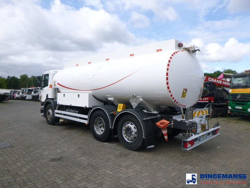 Scania P 320 DB 6X2 fuel tank 18.8 m3 / 5 comp - Kamion cisterna: slika 3 Scania P 320 DB 6X2 fuel tank 18.8 m3 / 5 comp - Kamion cisterna: slika 3