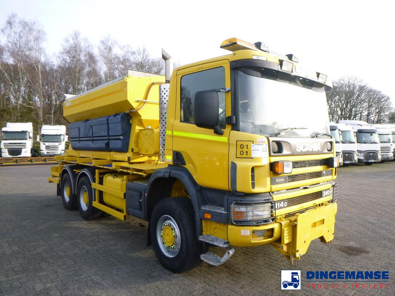Scania P114-340 CB 6X6 RHD gritter / snow plough - Vozilo za čišćenje snega: slika 2 Scania P114-340 CB 6X6 RHD gritter / snow plough - Vozilo za čišćenje snega: slika 2