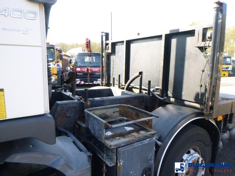 Kamion sa tovarnim sandukom Volvo FM 400 8x2 RHD platform: slika 19