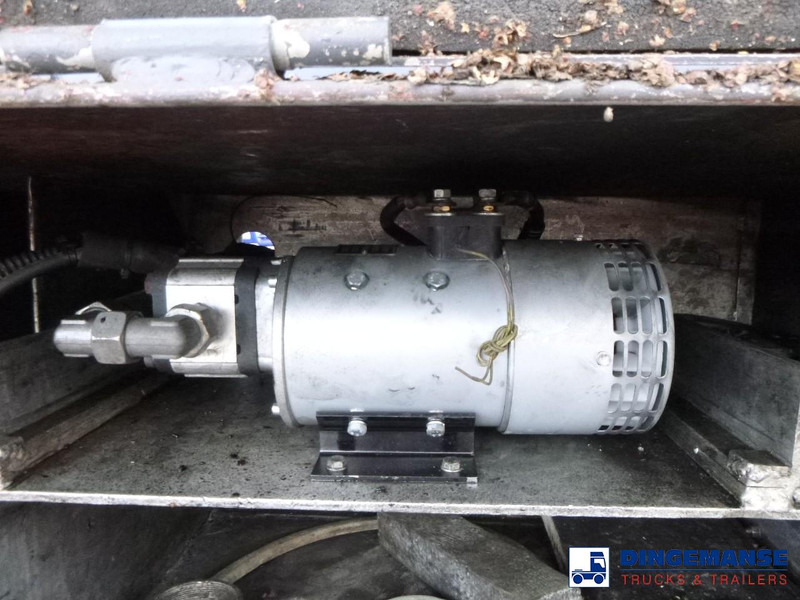 Filiat 3-axle tank trailer chassis incl supports - Poluprikolica cisterna: slika 5 Filiat 3-axle tank trailer chassis incl supports - Poluprikolica cisterna: slika 5