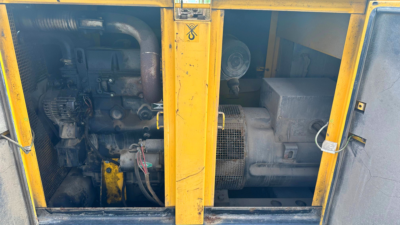 ATLAS Copco QAS 28 Yds BJ 1996 Elektro Stromgenerator Stromaggregat Notstrom - Set generatora: slika 5 ATLAS Copco QAS 28 Yds BJ 1996 Elektro Stromgenerator Stromaggregat Notstrom - Set generatora: slika 5