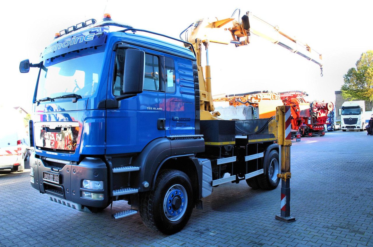 MAN TGS 18.480 4x4 BLS SZM+Pritsche MKG HLK 340 Kran - Kamion sa tovarnim sandukom, Kamion sa dizalicom: slika 3 MAN TGS 18.480 4x4 BLS SZM+Pritsche MKG HLK 340 Kran - Kamion sa tovarnim sandukom, Kamion sa dizalicom: slika 3