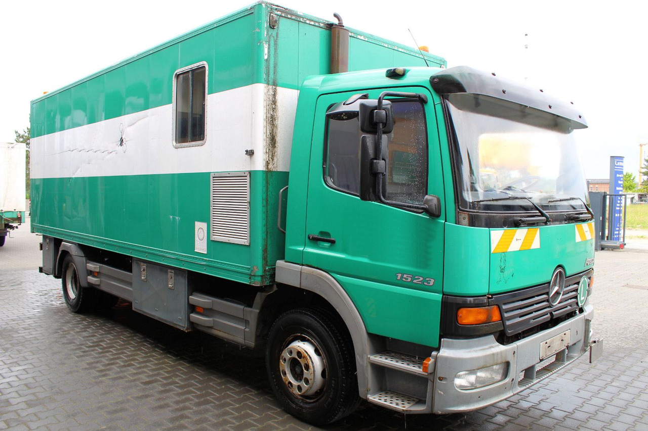 Mercedes-Benz Atego 1523 4x2 Koffer +AHK kein 1517 1518 1528 - Kamion sa zatvorenim sandukom: slika 1 Mercedes-Benz Atego 1523 4x2 Koffer +AHK kein 1517 1518 1528 - Kamion sa zatvorenim sandukom: slika 1