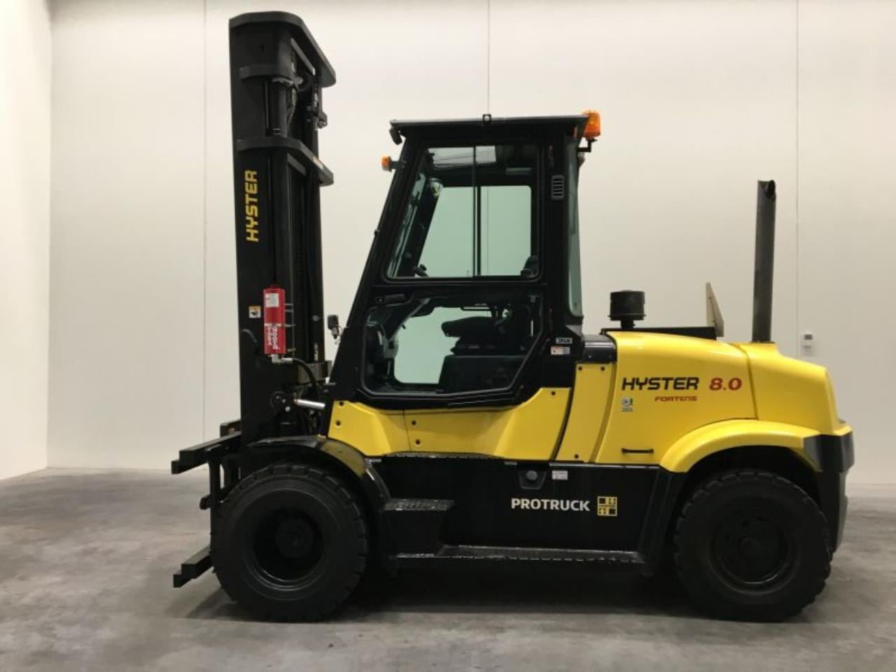 Hyster H8.0FT-6 - Mašina za kontejenere: slika 1 Hyster H8.0FT-6 - Mašina za kontejenere: slika 1