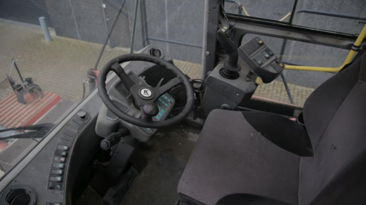 Kalmar DCF90-45ES - Mašina za kontejenere: slika 4 Kalmar DCF90-45ES - Mašina za kontejenere: slika 4