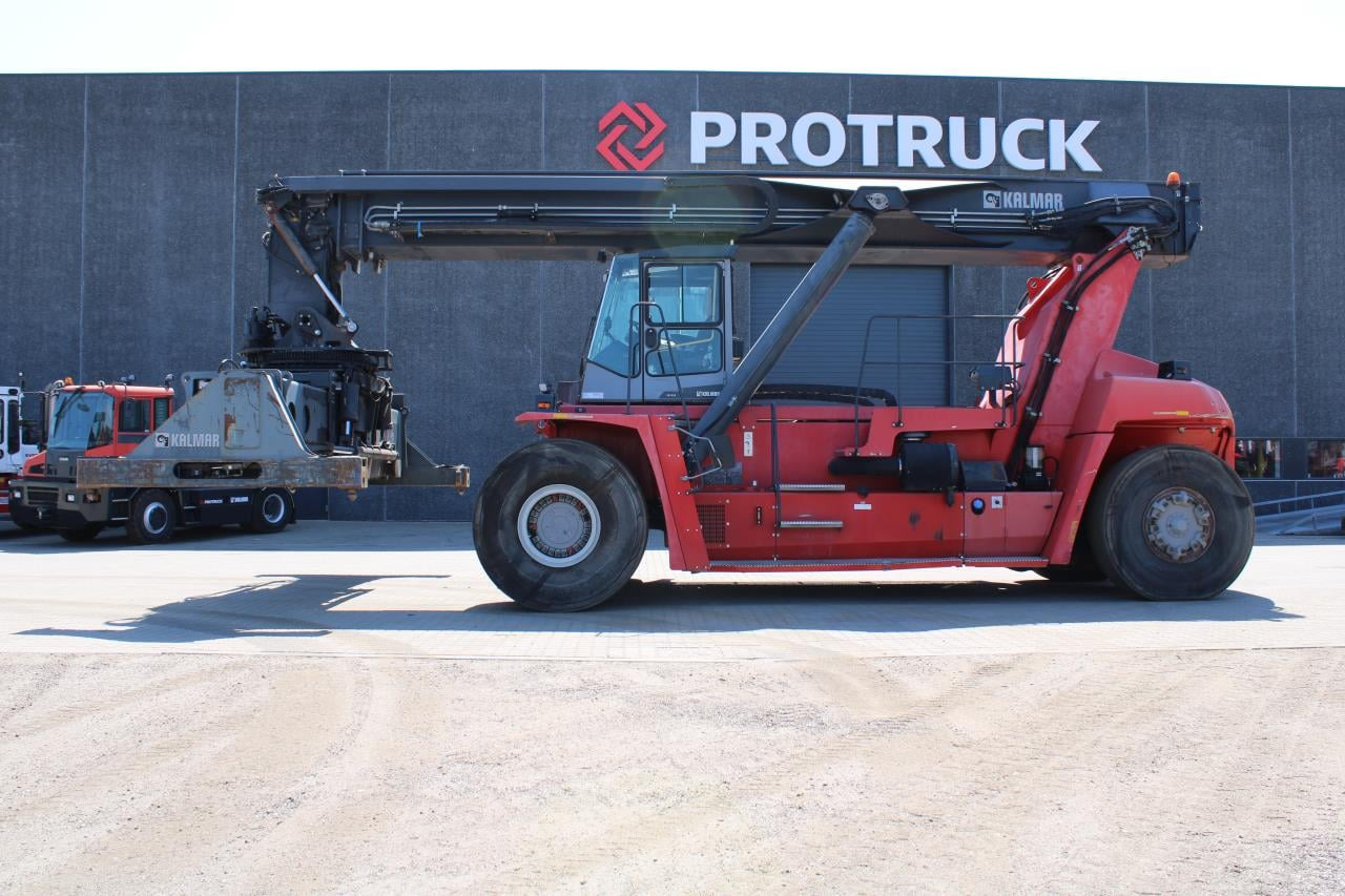 Kalmar DRF450-60S5 - Dizalica za kontejnere: slika 1 Kalmar DRF450-60S5 - Dizalica za kontejnere: slika 1