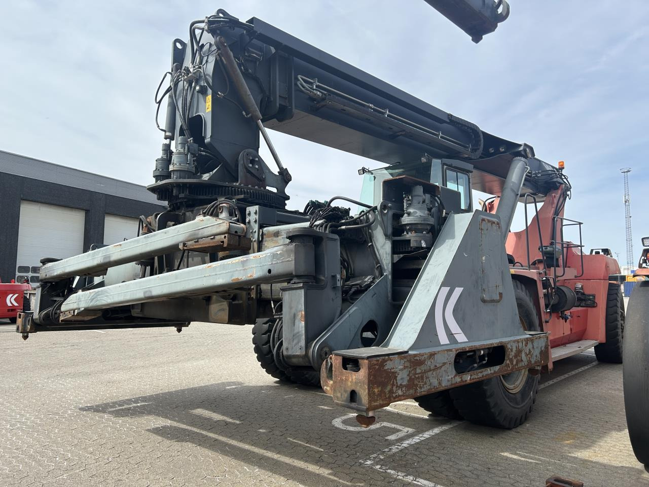 Kalmar DRF450-65C5X - Dizalica za kontejnere: slika 1 Kalmar DRF450-65C5X - Dizalica za kontejnere: slika 1