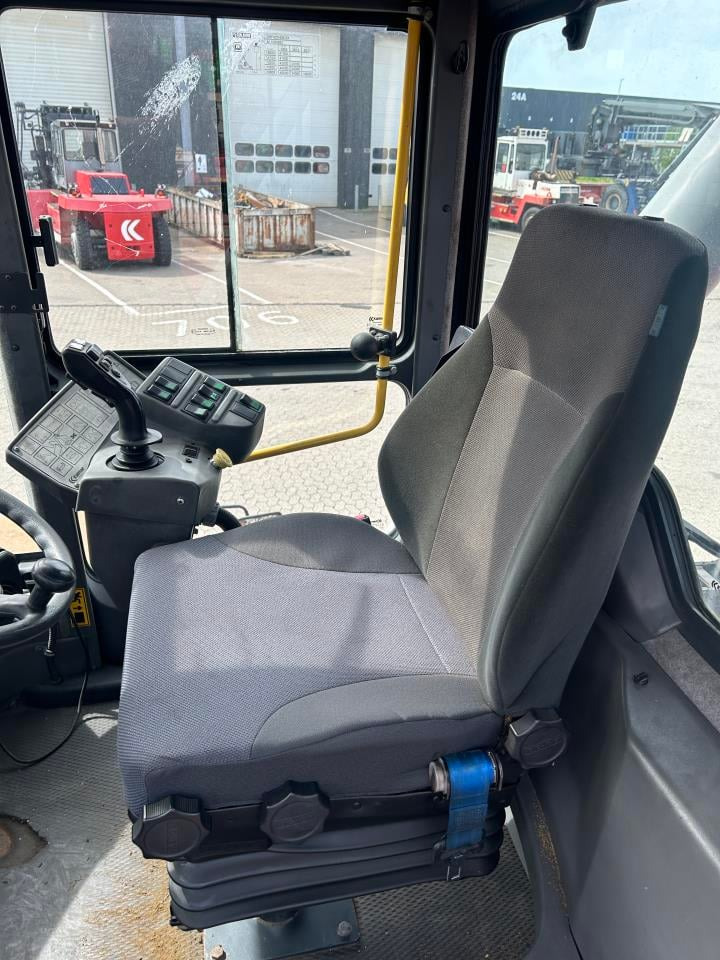 Kalmar DRF450-65C5X - Dizalica za kontejnere: slika 5 Kalmar DRF450-65C5X - Dizalica za kontejnere: slika 5