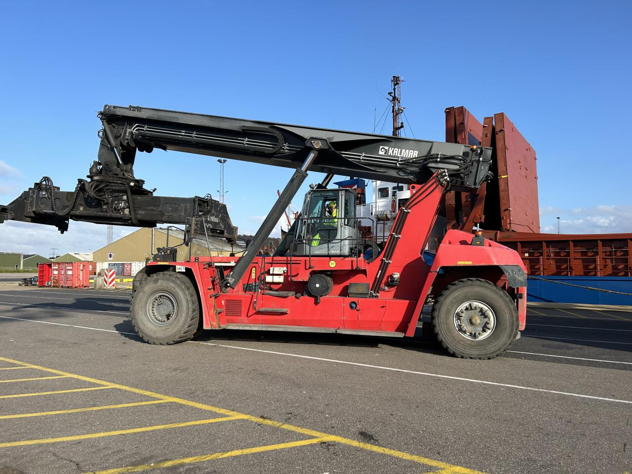 Kalmar DRG450-65S5 - Dizalica za kontejnere: slika 1 Kalmar DRG450-65S5 - Dizalica za kontejnere: slika 1