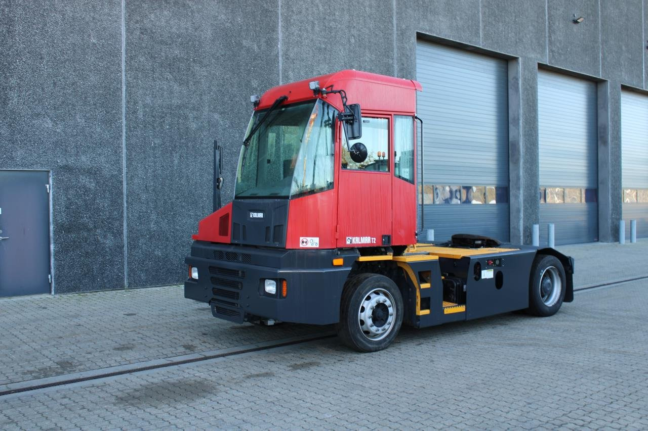 Kalmar T2I 4X2 - Terminalni traktor: slika 2 Kalmar T2I 4X2 - Terminalni traktor: slika 2
