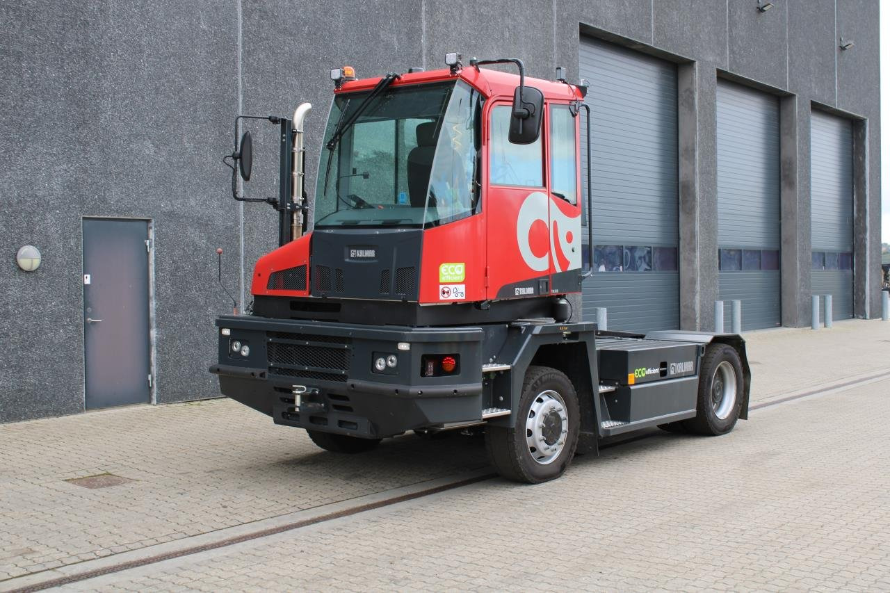 Kalmar TRL618I 4X4 - Terminalni traktor: slika 2 Kalmar TRL618I 4X4 - Terminalni traktor: slika 2