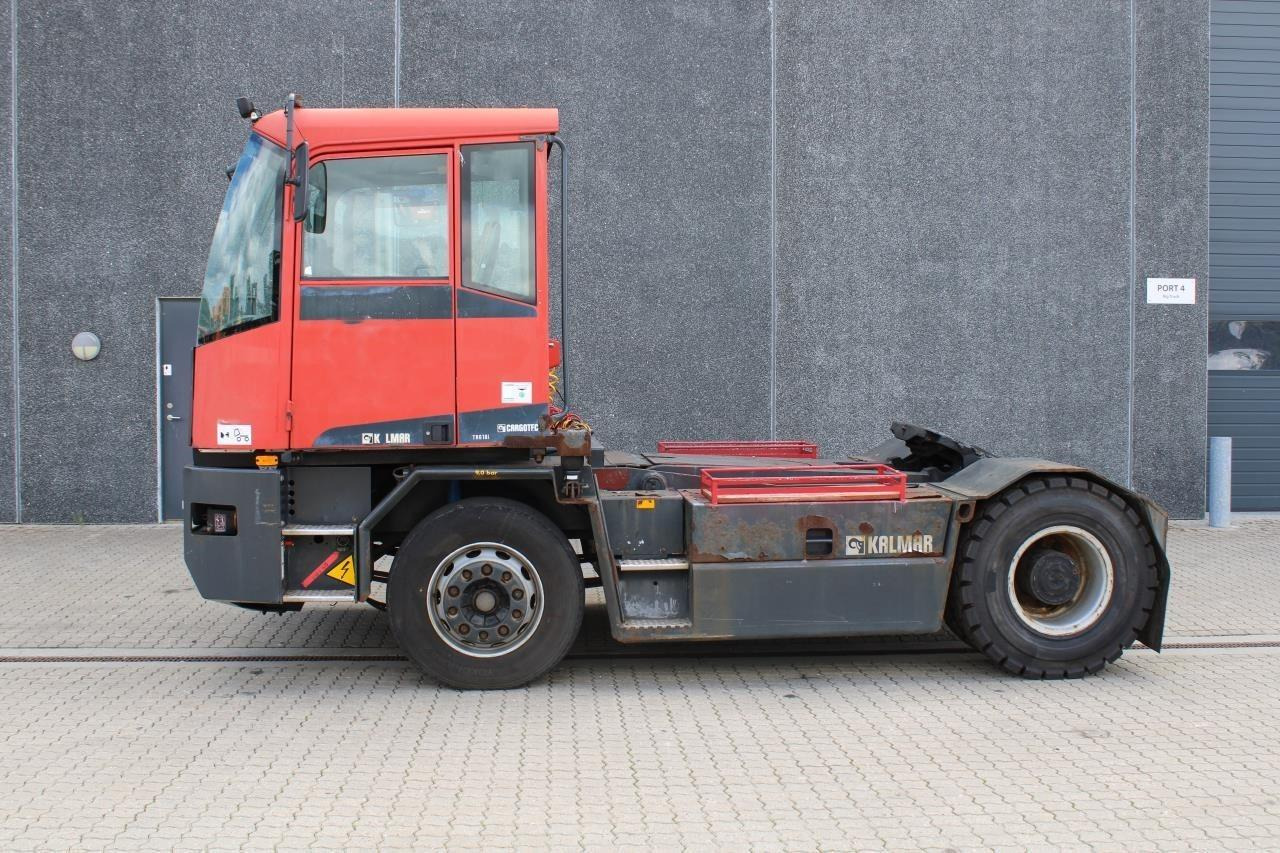 Kalmar TT618I - Terminalni traktor: slika 1 Kalmar TT618I - Terminalni traktor: slika 1