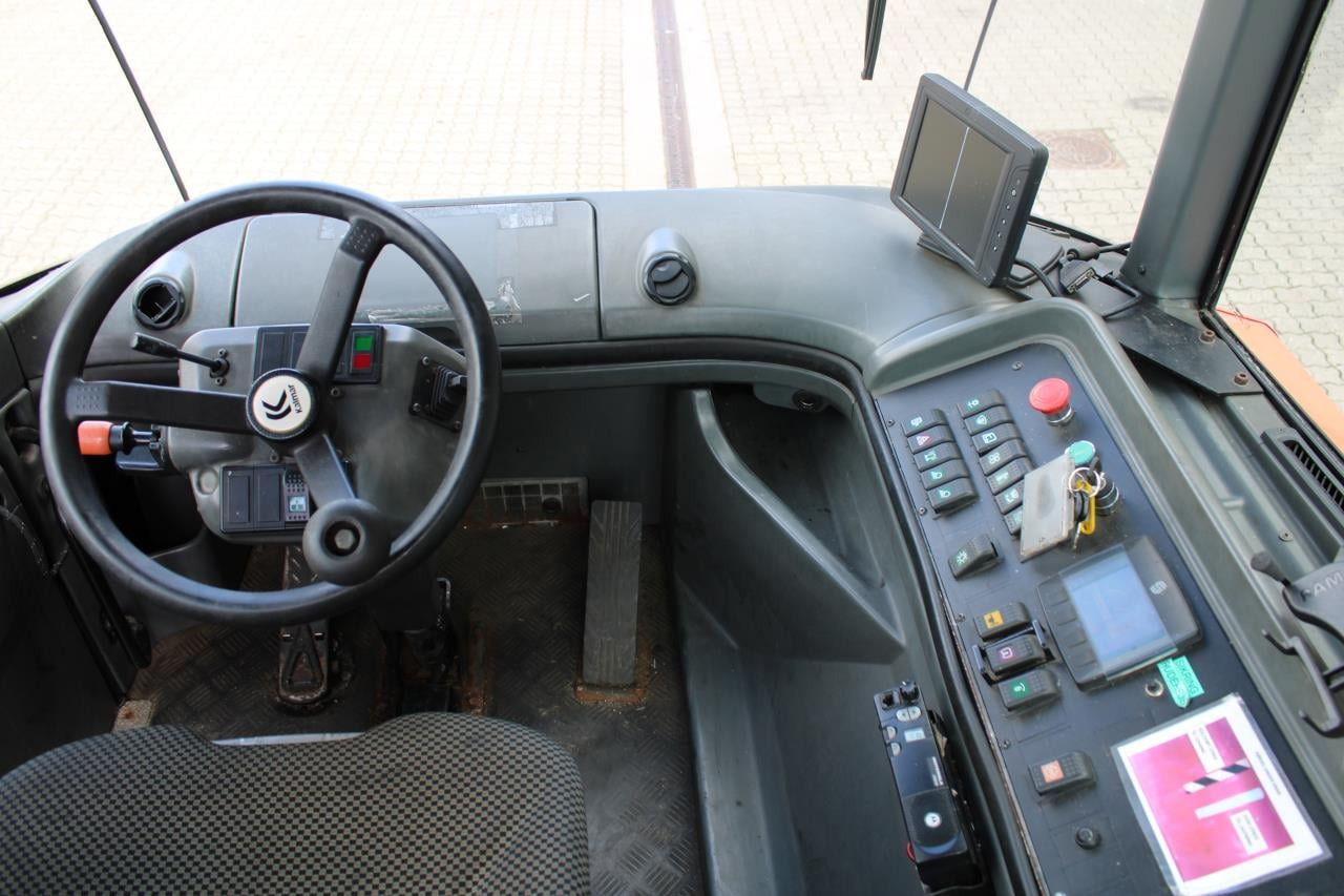 Kalmar TT618I - Terminalni traktor: slika 4 Kalmar TT618I - Terminalni traktor: slika 4