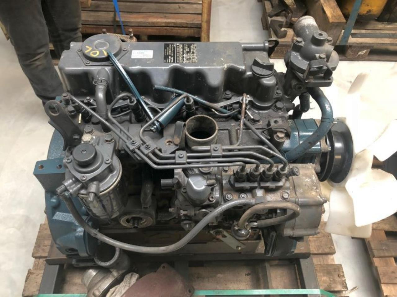 Kubota V3300-EU3 - Motor: slika 1 Kubota V3300-EU3 - Motor: slika 1