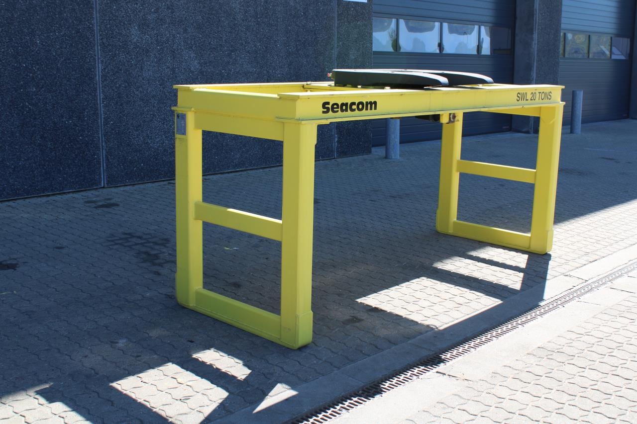 Seacom TRESTLE 20T - Lučka oprema: slika 2 Seacom TRESTLE 20T - Lučka oprema: slika 2
